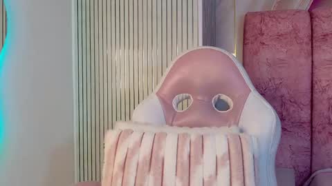 Naomy  online show from 05-08-26, 11:59