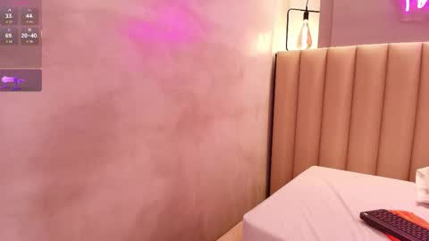 Naomy  online show from 11-24-25, 10:42