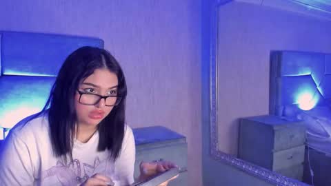 Snapshot of naomysakura chatting on 03-12-26, 08:37 Naomy online show from 03-12-26, 08:37