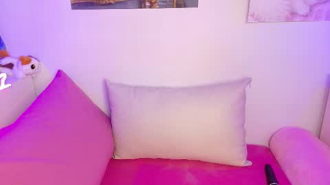 nara_pink online show from 07-14-26, 08:03