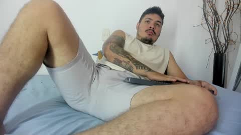 Snapshot of narciso_kh chatting on 07-14-26, 05:18 deibyd online show from 07-14-26, 05:18