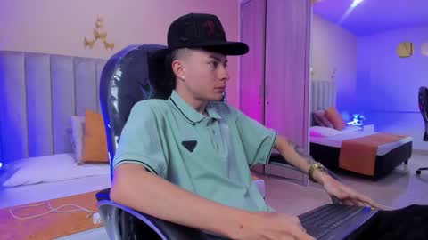 Nascary Fox online show from 01-10-26, 07:15