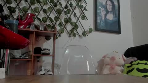 Snapshot of nasha__brown chatting on 10-15-25, 06:41 Nasha online show from 10-15-25, 06:41