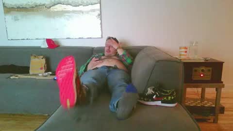 Snapshot of nassobout chatting on 05-25-26, 04:07 nassobout online show from 05-25-26, 04:07