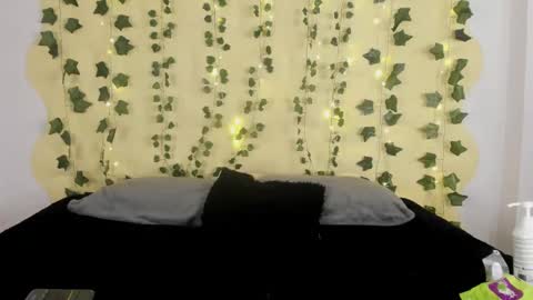 Maira online show from 02-16-25, 11:48