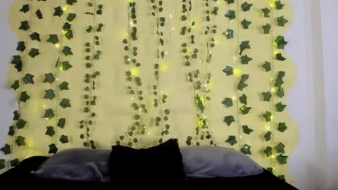 Maira online show from 02-21-25, 10:48