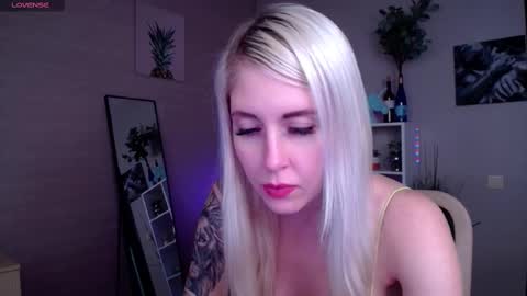 Snapshot of nastasya_cute chatting on 03-05-25, 04:45 Nastya online show from 03-05-25, 04:45