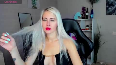Snapshot of nastasya_cute chatting on 09-11-25, 01:39 Nastya online show from 09-11-25, 01:39