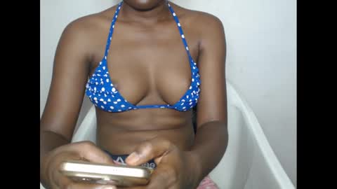 nasty_luna0 online show from 03-12-25, 07:46