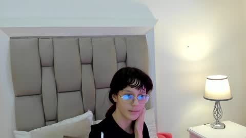 Snapshot of nastya_fantasy chatting on 12-28-24, 07:43 Nastya online show from 12-28-24, 07:43