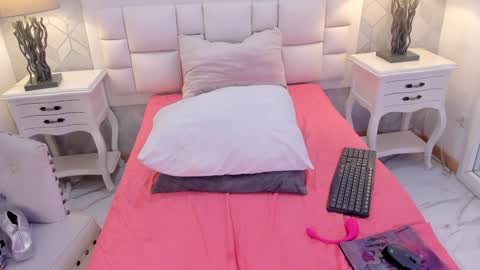 Snapshot of nastya_fantasy chatting on 01-22-25, 05:28 Nastya online show from 01-22-25, 05:28