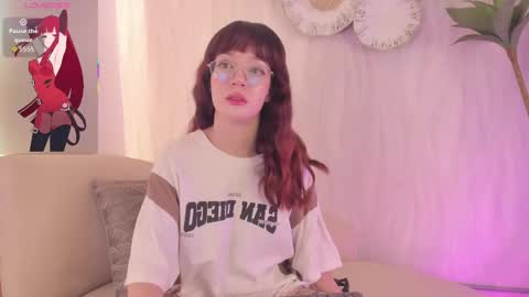 Snapshot of nastya_fantasy chatting on 09-24-25, 08:01 Nastya online show from 09-24-25, 08:01