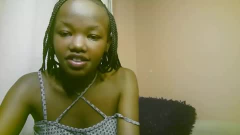 Snapshot of nastypetitebaby chatting on 04-27-26, 11:41 nastypetitebaby online show from 04-27-26, 11:41