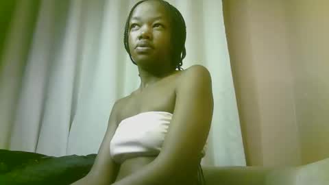 Snapshot of nastypetitebaby chatting on 05-03-26, 12:33 nastypetitebaby online show from 05-03-26, 12:33