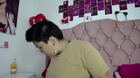 nat_evans8 online show from 07-07-26, 11:53