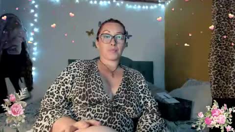 Snapshot of nata_paris chatting on 02-19-25, 02:55 Natalia online show from 02-19-25, 02:55