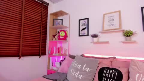 Snapshot of nata_villalobos chatting on 06-04-26, 01:33 nata_villalobos online show from 06-04-26, 01:33