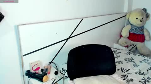 Snapshot of natalia_cb chatting on 03-04-25, 11:54 Natalia  online show from 03-04-25, 11:54