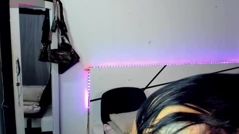 Snapshot of natalia_cb chatting on 09-19-25, 09:43 Natalia  online show from 09-19-25, 09:43