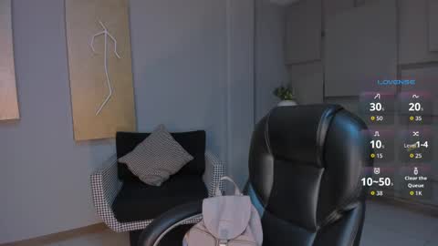 Snapshot of nataliagaret chatting on 05-19-26, 10:32 Nata online show from 05-19-26, 10:32