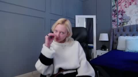 Natalie online show from 02-21-25, 01:44