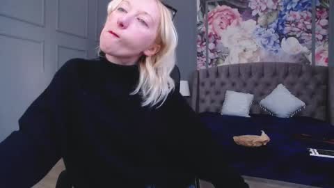 Natalie online show from 02-25-25, 08:25