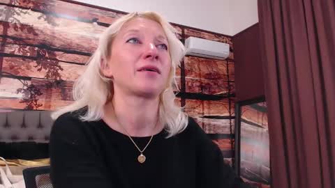 Natalie online show from 12-15-25, 11:47