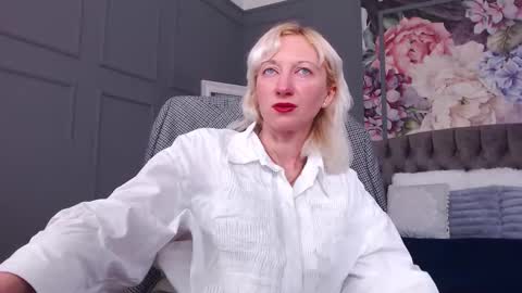 Natalie online show from 02-15-26, 07:38