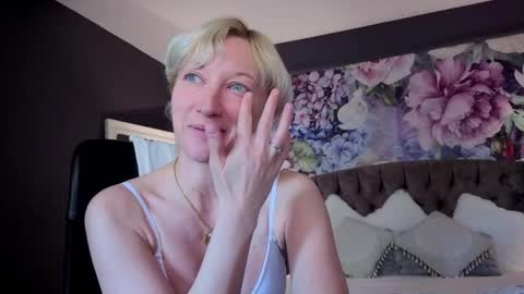 Natalie online show from 05-16-26, 06:21