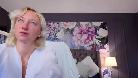 Natalie online show from 06-11-26, 07:28