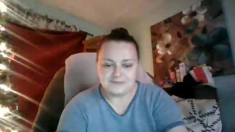 Snapshot of nataliedays chatting on 01-02-25, 02:22 Natalie  online show from 01-02-25, 02:22