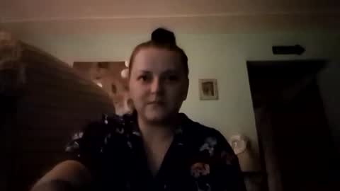 Snapshot of nataliedays chatting on 10-18-25, 02:58 Natalie  online show from 10-18-25, 02:58