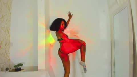 Snapshot of natalieparkerr chatting on 03-07-25, 12:12 NATALIE online show from 03-07-25, 12:12