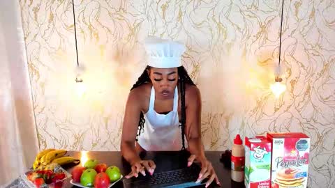 Snapshot of natalieparkerr chatting on 01-17-26, 12:43 NATALIE online show from 01-17-26, 12:43