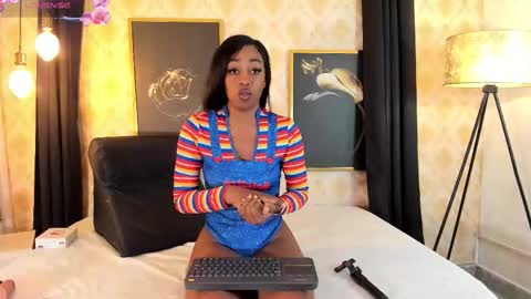 Snapshot of natalieparkerr chatting on 02-03-26, 12:32 NATALIE online show from 02-03-26, 12:32