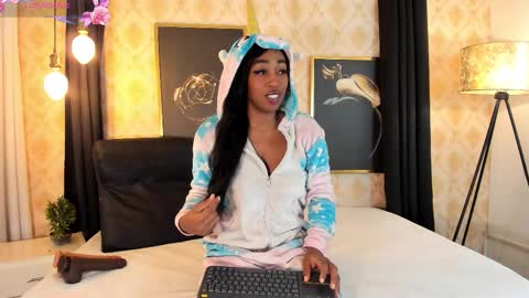 Snapshot of natalieparkerr chatting on 02-04-26, 12:33 NATALIE online show from 02-04-26, 12:33