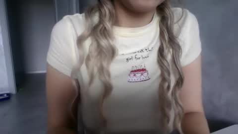 Natali online show from 12-14-25, 11:04