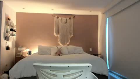 Snapshot of nataly_05 chatting on 05-11-26, 10:29 anatalybee online show from 05-11-26, 10:29