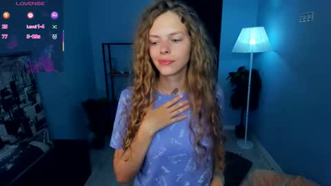 Snapshot of nataly_hello chatting on 09-14-25, 05:17 Natalie online show from 09-14-25, 05:17
