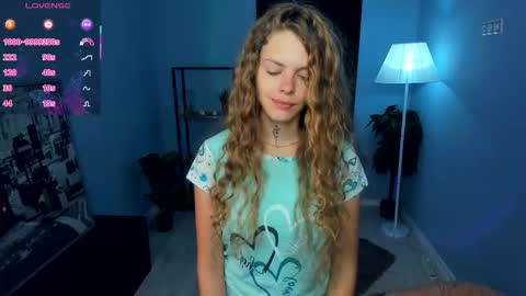 Snapshot of nataly_hello chatting on 09-21-25, 05:09 Natalie online show from 09-21-25, 05:09