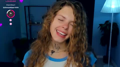 Snapshot of nataly_hello chatting on 10-08-25, 05:27 Natalie online show from 10-08-25, 05:27