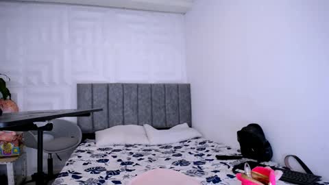 Snapshot of nataly_mcry chatting on 01-17-25, 05:19 NATALY online show from 01-17-25, 05:19