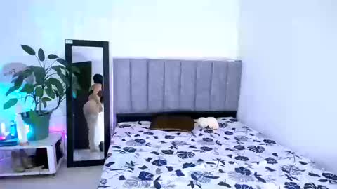 Snapshot of nataly_mcry chatting on 09-22-25, 09:50 NATALY online show from 09-22-25, 09:50