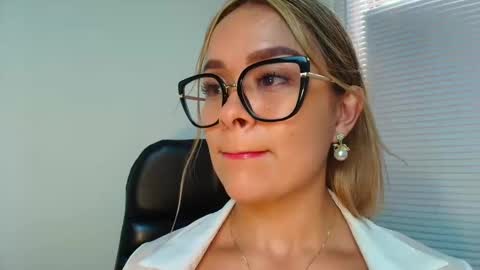 Natalye foster online show from 04-27-26, 06:06