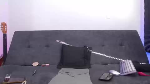   online show from 09-29-25, 08:13