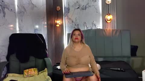 Natasha online show from 11-29-25, 11:19