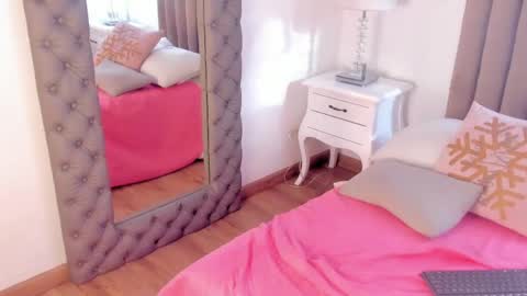 natasha 7  online show from 04-16-26, 09:39