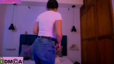 Snapshot of natasha__jackson chatting on 01-10-25, 12:04 natasha online show from 01-10-25, 12:04