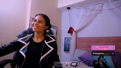 Snapshot of natasha__jackson chatting on 01-20-25, 11:35 natasha online show from 01-20-25, 11:35