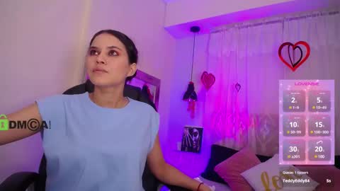 Snapshot of natasha__jackson chatting on 03-09-25, 01:26 natasha online show from 03-09-25, 01:26